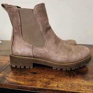 Cliffs Chelsea boots